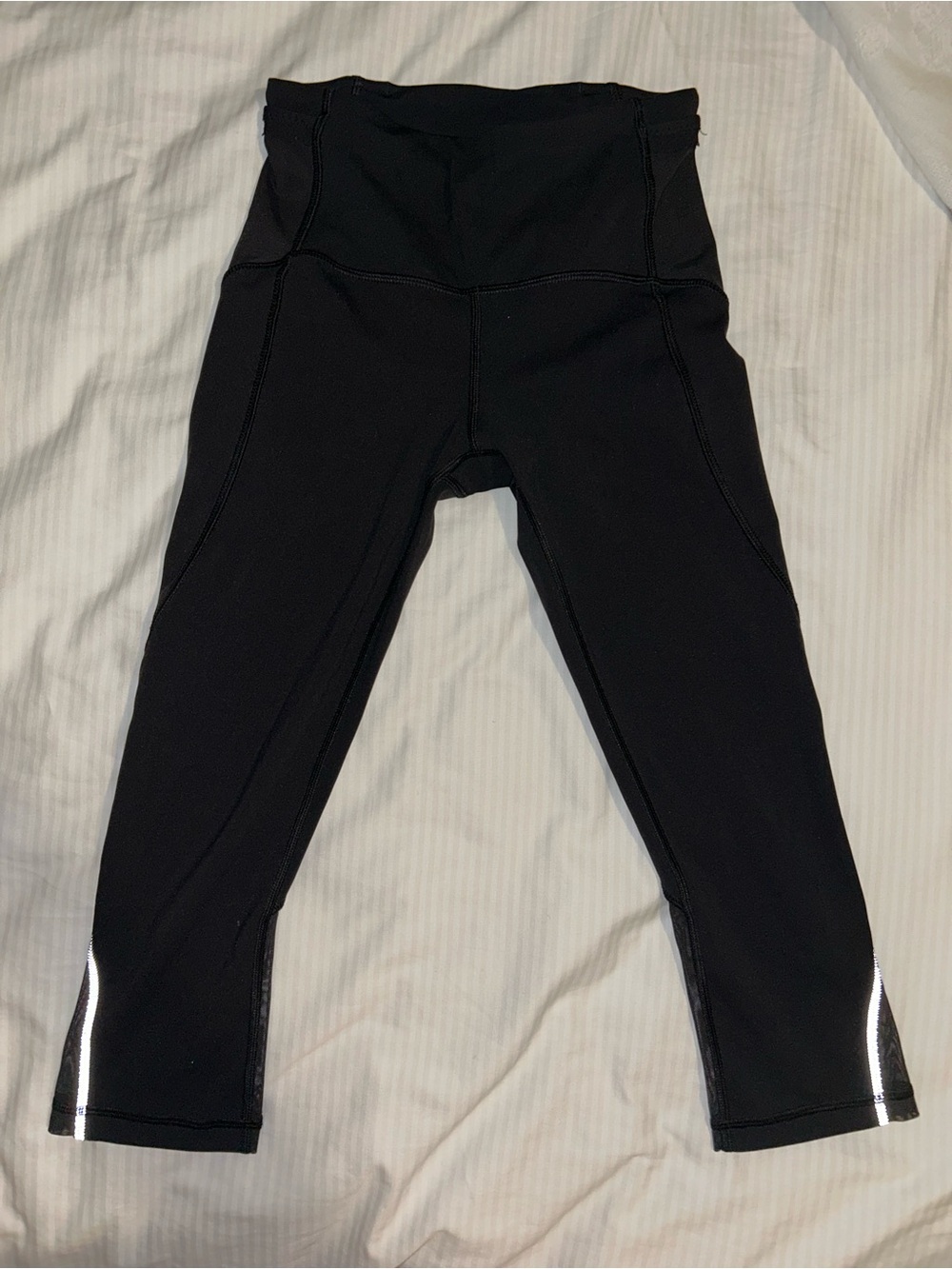 lululemon athletica black capri leggings Sz 2